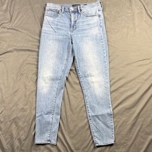 Lucky Brand Light Blue High Rise Skinny Bridgette size 12/31